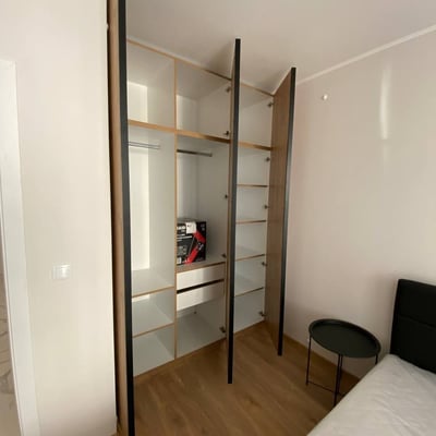 Долгосрочная аренда современной 3-комнатной квартиры, район Бриз, Варна, Болгария